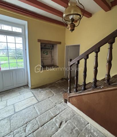 Corps de ferme de 299,98 m²