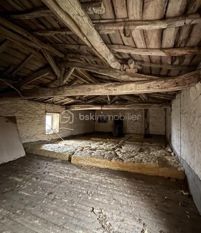 Corps de ferme de 299,98 m²