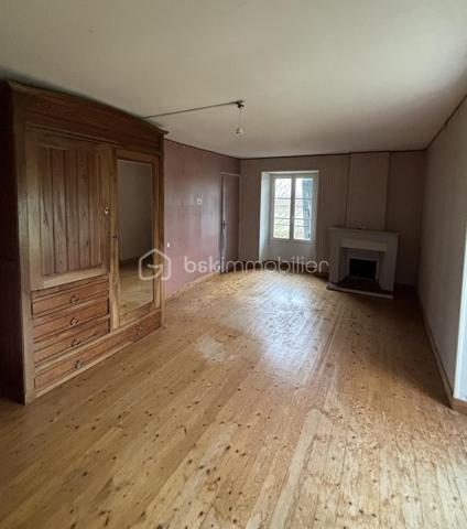 Corps de ferme de 299,98 m²