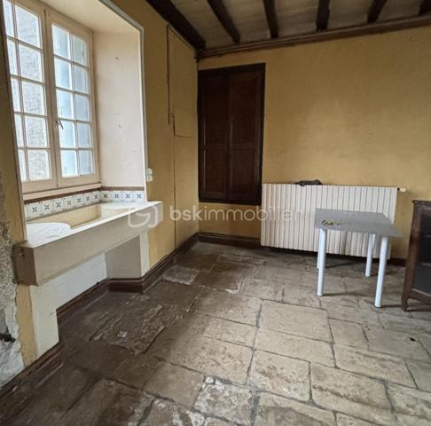 Corps de ferme de 299,98 m²