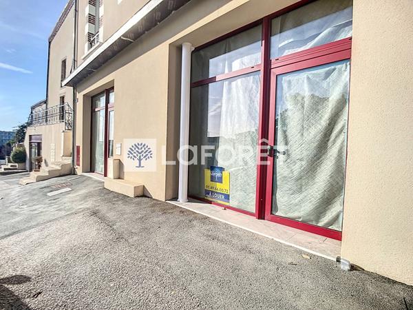 Location local commercial Parthenay - 75 m² - 750 €/mois