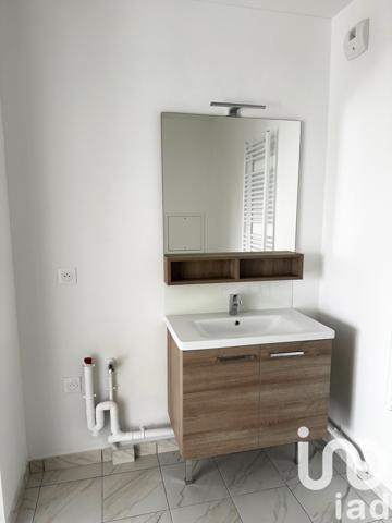 Appartement 2 pièces de 52 m² à Bobigny (93000)