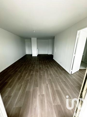 Appartement 2 pièces de 52 m² à Bobigny (93000)