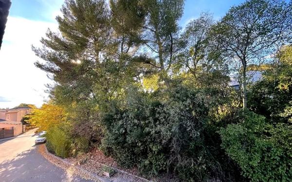 Maison à vendre    4 pièces •  Nîmes