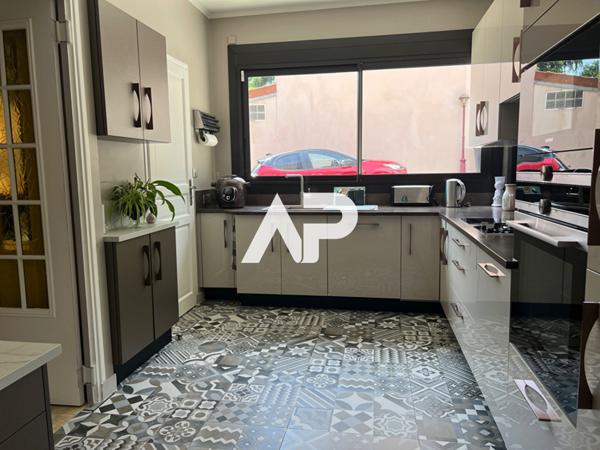 Maison Montmorency 7 pièce(s) 159 m2 €699 000 ** - Référence 1382