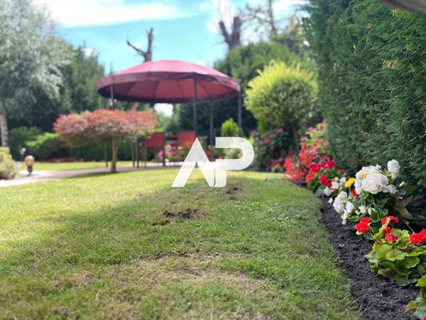 Maison Montmorency 7 pièce(s) 159 m2 €699 000 ** - Référence 1382