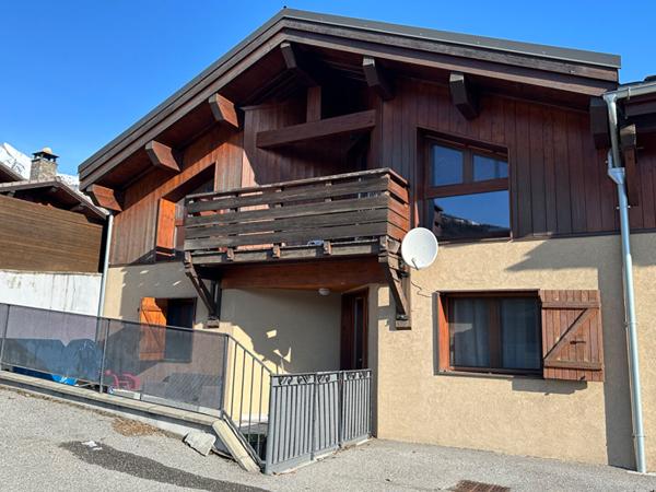 APPARTEMENT T3 traversant avec GARARGE et TERRASSE de 30m² , Bourg saint maurice APPARTEMENT T3 traversant avec GARARGE et TERRASSE de 30m² , Bourg saint maurice