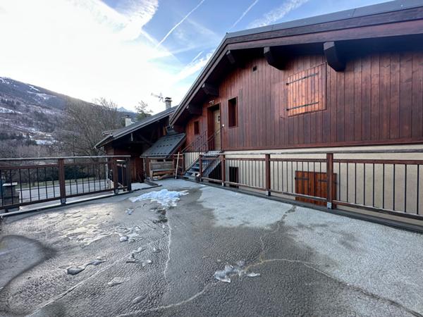 APPARTEMENT T3 traversant avec GARARGE et TERRASSE de 30m² , Bourg saint maurice APPARTEMENT T3 traversant avec GARARGE et TERRASSE de 30m² , Bourg saint maurice
