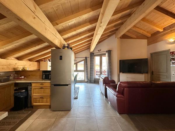 APPARTEMENT T3 traversant avec GARARGE et TERRASSE de 30m² , Bourg saint maurice APPARTEMENT T3 traversant avec GARARGE et TERRASSE de 30m² , Bourg saint maurice