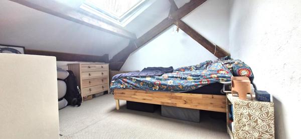 MAISON TRADITIONNELLE DE PLAIN PIED ET SON ANNEXE