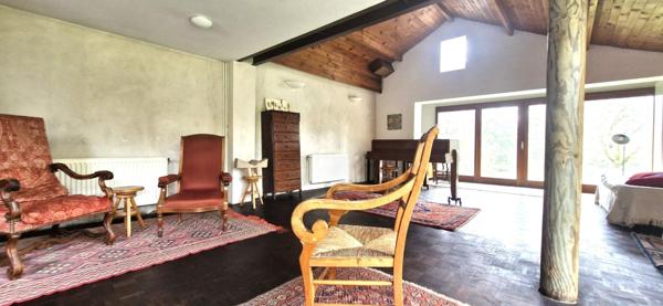 MAISON TRADITIONNELLE DE PLAIN PIED ET SON ANNEXE