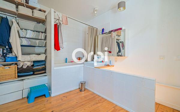 Appartement à vendre    3 pièces • 41,10 m2 Paris 20