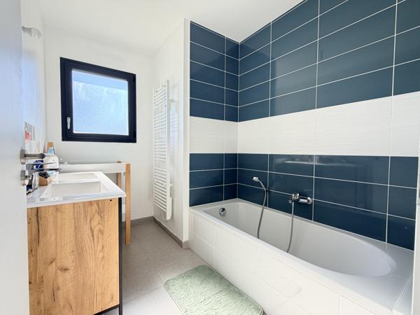 Maison 4 pièce(s) 3 chambre(s) 92.7 m²