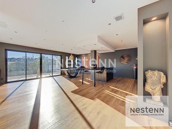 A vendre maison 4 pièces de 160 m² avec sous-sol aménagé de 140 m² et piscine sur terrain de plus de 750 m² à Juvignac, proche Montpellier