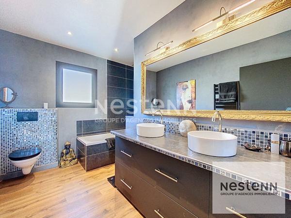 A vendre maison 4 pièces de 160 m² avec sous-sol aménagé de 140 m² et piscine sur terrain de plus de 750 m² à Juvignac, proche Montpellier