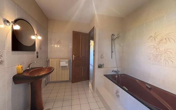 Maison à vendre    6 pièces •  Septfonds