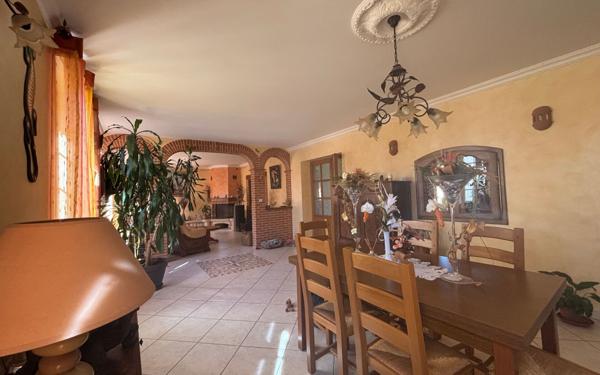 Maison à vendre    6 pièces •  Septfonds