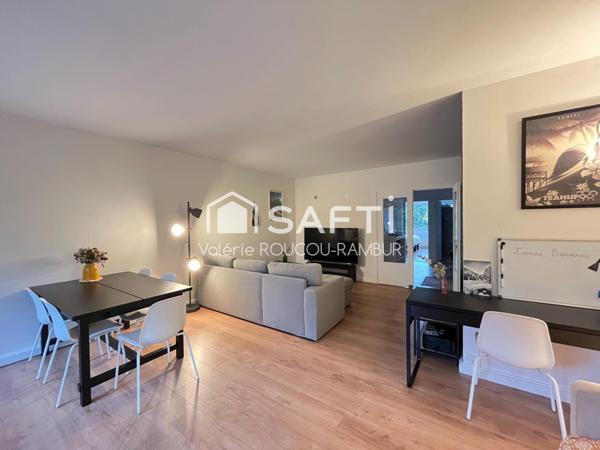 T2 avec balcon sans vis à vis, garage et box.