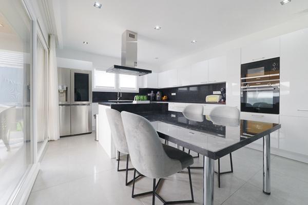 Maison Nanterre 5 pièce(s) 165 m2