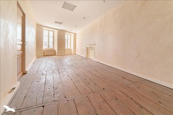 Immeuble à vendre |  Saint-Junien |  300 m²