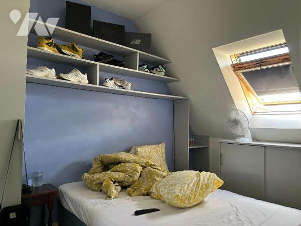 Un immeuble de rapport à usage de commerce et d'habitation d'environ 280m² actuellement loué, s...