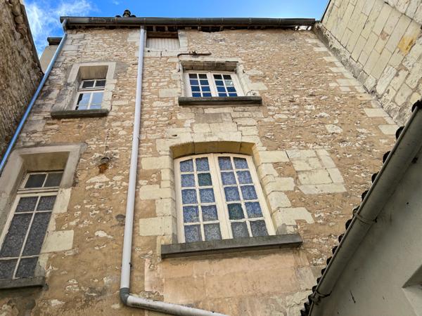 IMMEUBLE de 210m² à RENOVER