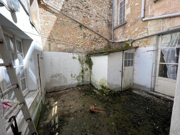 IMMEUBLE de 210m² à RENOVER