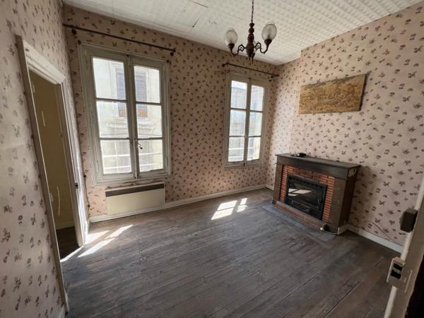 IMMEUBLE de 210m² à RENOVER