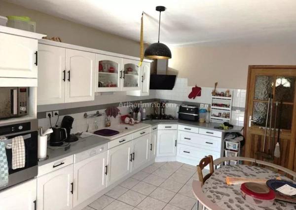 Location                                                      Maison
                        
                     5 pièces                      117 m2                     à Digne-les-Bains