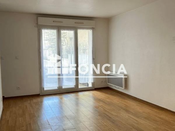 Location Studio 30.8 m² - RESIDENCE MADELEINE PARC Orleans 45000