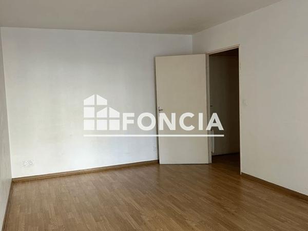 Location Studio 30.8 m² - RESIDENCE MADELEINE PARC Orleans 45000