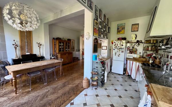 Maison à vendre    6 pièces • 169 m2 Bordeaux