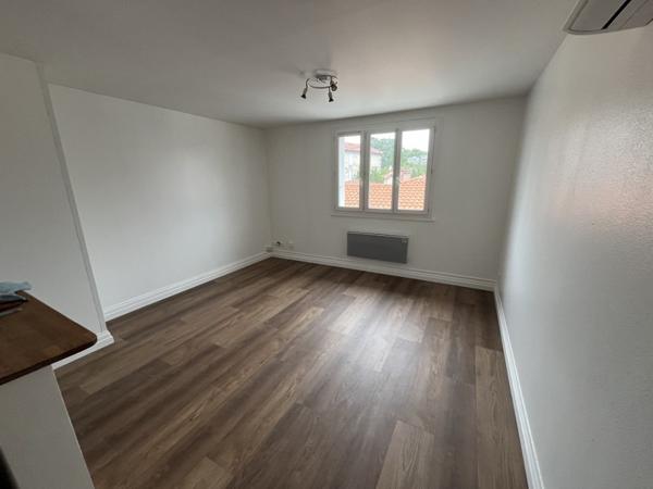 Appartement à louer 550 € CC Angoulême 2 p 28 m² DPE E