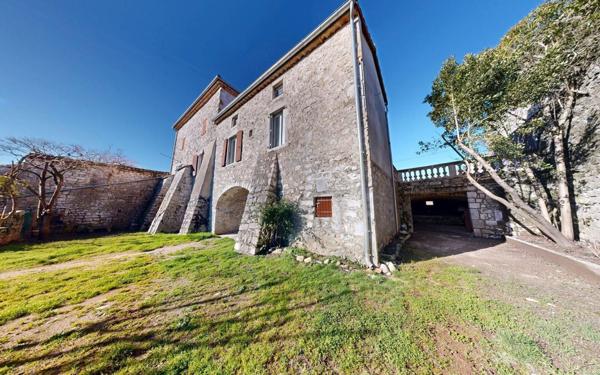 Maison à louer    3 pièces •  Saint-Alban-Auriolles