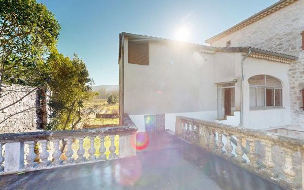 Maison à louer    3 pièces •  Saint-Alban-Auriolles