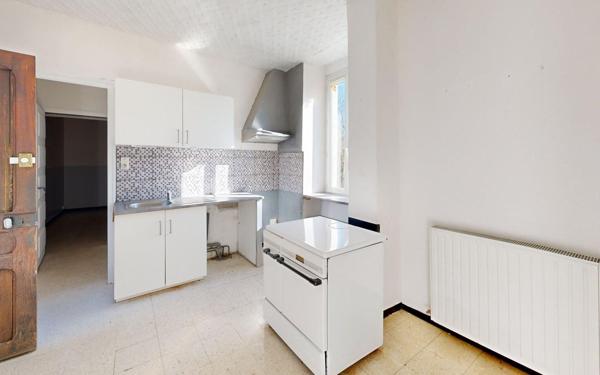 Maison à louer    3 pièces •  Saint-Alban-Auriolles