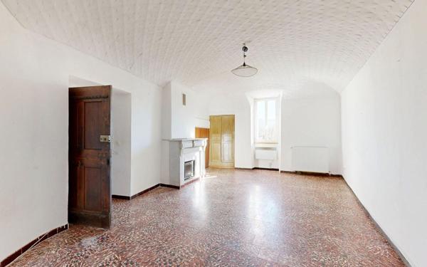 Maison à louer    3 pièces •  Saint-Alban-Auriolles