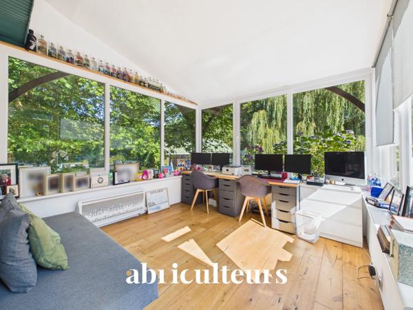 Belle maison idéale pour la famille avec grand jardin, terrasse et piscine en vente à Sautron (44880)