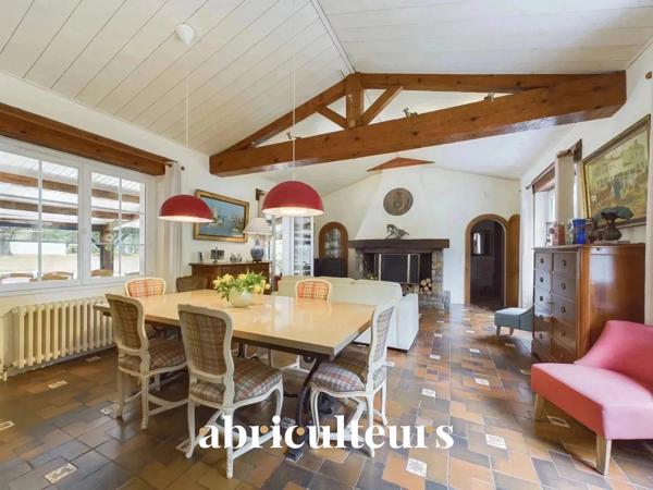Grande villa de 200m² en front de mer Très belle parcelle aux multiples possibilités en vente à L'Épine (85740)