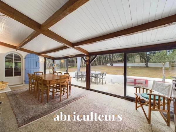 Grande villa de 200m² en front de mer Très belle parcelle aux multiples possibilités en vente à L'Épine (85740)