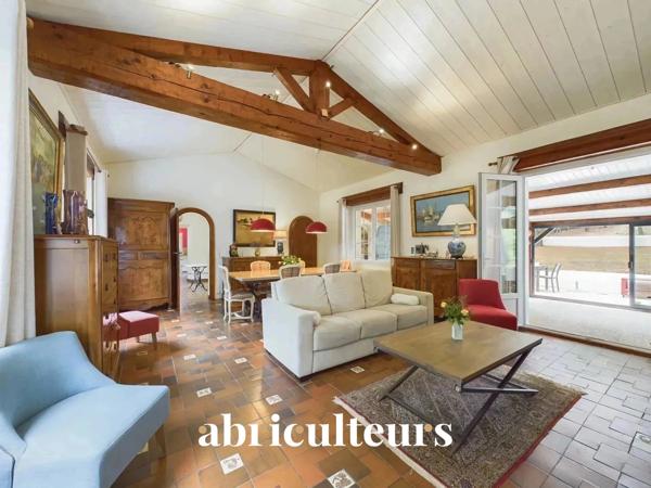 Grande villa de 200m² en front de mer Très belle parcelle aux multiples possibilités en vente à L'Épine (85740)
