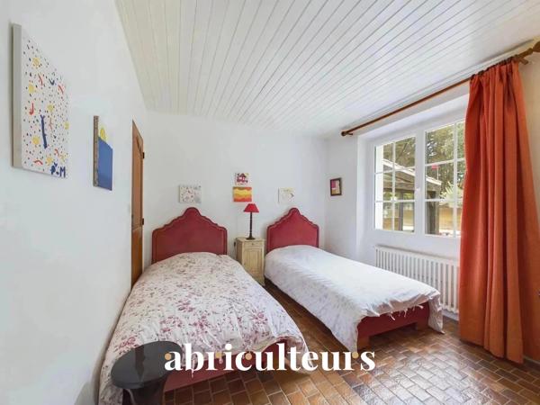 Grande villa de 200m² en front de mer Très belle parcelle aux multiples possibilités en vente à L'Épine (85740)