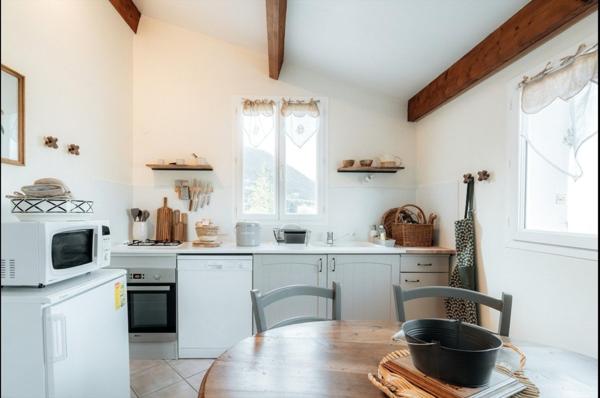 Domaine 330m² habitables avec piscine et vignes