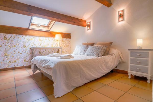 Domaine 330m² habitables avec piscine et vignes