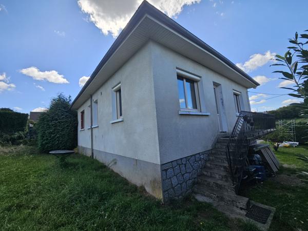 Maison sur sous-sol total avec locataire