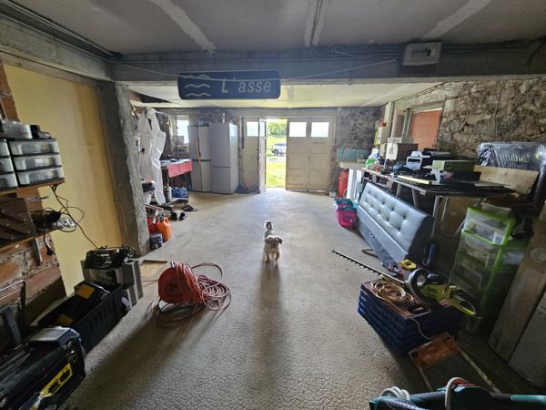 Maison sur sous-sol total avec locataire
