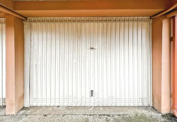 Garage de 18 m² dans résidence à Carcassonne