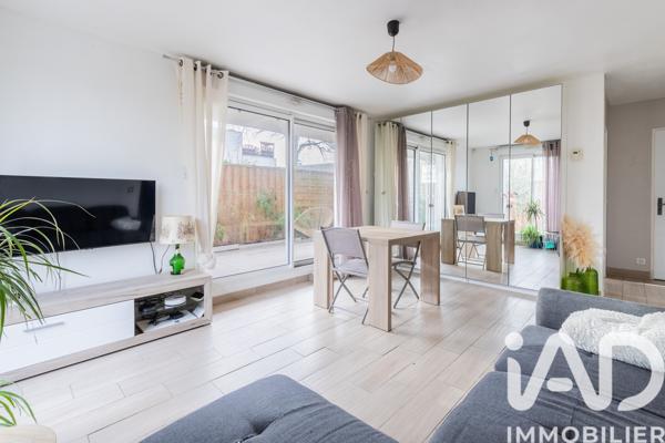 Appartement à vendre 2 pièces 43 m² Sainte-Geneviève-des-Bois