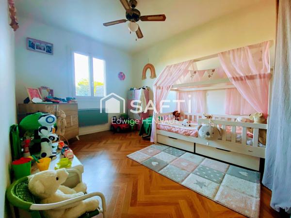 Plain pied, proche commodités, quartier calme à Parempuyre