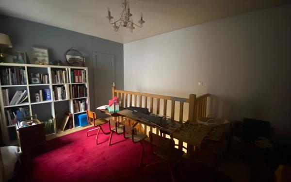 Maison à vendre    9 pièces •  Eu